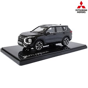 Miniatura Mitsubishi Outlander 2023 Preto 1/43 Dealer Edition / GAC - Detalhe -