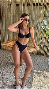 Top Bliss e Tanga Cós Preto