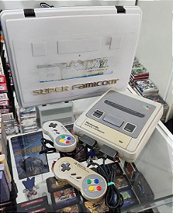 Console Super Famicom com 2 controle e maleta ( USADO)