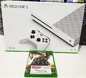 Console - Xbox One S 1TB com o jogo Ryse son of rome ( USADO )