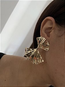 BRINCOS LEQUE VAZADO- DOURADO