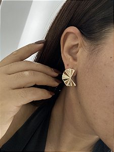 BRINCOS LARA DOURADO