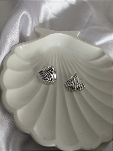 BRINCOS CONCHA- PRATEADA