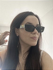 ÓCULOS LUDY COM DETALHE DOURADO