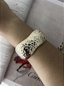 BRACELETE QUADRADO TEXTURIZADO- DOURADO