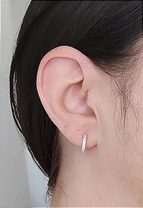 MEIA ARGOLA P COM ZIRCÔNIAS PRATA 925