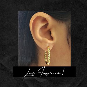 BRINCO ARGOLA COM DETALHES EM ZIRCÔNIA