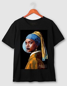 Camiseta Tradicional Rihanna