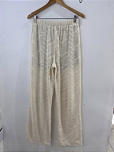 Calça em renda