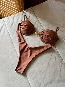 Coquille asa delta marrom claro