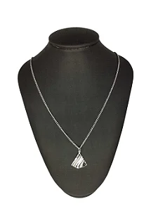 Colar Corrente Triângulo Martelado em Aço Inoxidável