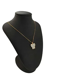 Colar Borboleta Cravejada em Aço Dourado