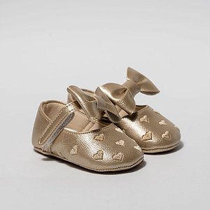 SAPATILHA LOVE - COR OURO PEROLADO - C/ LAÇO E BORDADO CORAÇÃO - LINHA BABY
