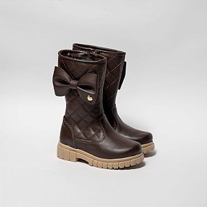BOTA MENINA WONDER - COR CAFÉ MATELASSÊ - APLICAÇÃO LAÇO - LINHA KIDS
