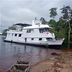 Barco privativo Karib (20 pessoais)