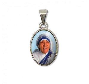 Medalha resinada Santa Madre Teresa de Calcutá (2,5x1,5 cm)