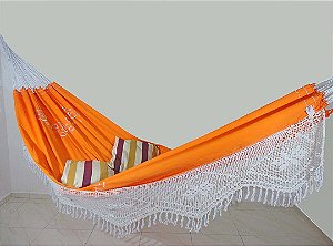 Rede de Dormir e Descanso Sol a Sol Premium Laranja Bordada com Varanda de Crochê.