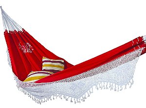 Rede de Dormir e Descanso Sol a Sol Premium Vermelha Bordada com Varanda de Crochê.