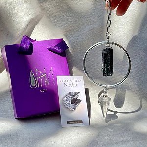 Pendente de Proteção Energética G Prateado – Turmalina Negra e Cristal Translúcido