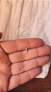 Piercing haste palito cravejado