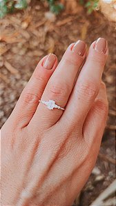 Anel zircônia oval cravejada