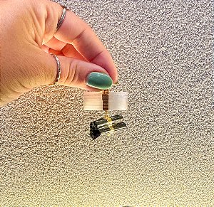 Pingente de Turmalina negra com Selenita