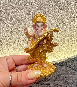 Ganesha em pé dourado P