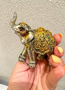 Elefantes dourado com prata