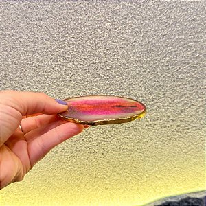Chapa de Ágata Natural na cor Rosa com Borda Dourada