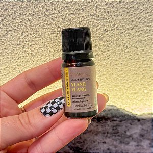 Óleo Essencial de Ylang Ylang – Sensualidade, Equilíbrio e Bem-estar