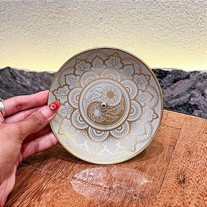 Incensário Yin Yang redondo Branco com dourado