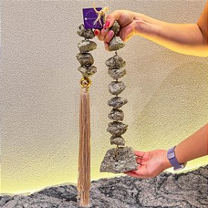 Colar de Mesa todo em Cristal Pirita