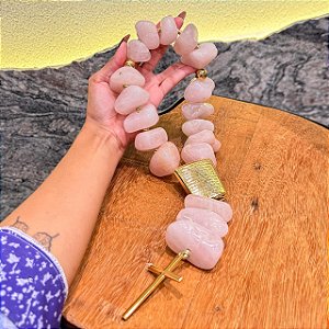 Terço em cristal natural - Quartzo Rosa com Pai Nosso
