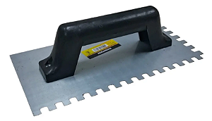 Desempenadeira Aço Dentada Cabo Plástico 12x24cm Thompson