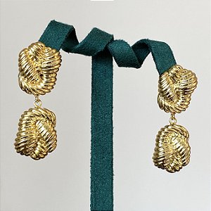 Brinco nó de marinheiro com banho de ouro 18k