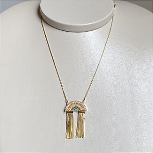 Colar com Pingente de Arco Íris Cravejado com Zircônias e Franjas com Banho de Ouro 18k