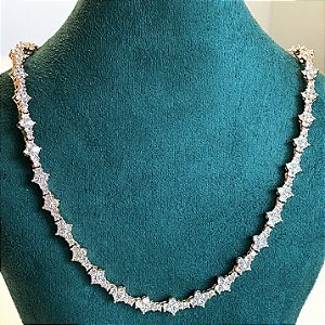 Colar riviera uva cravejada em 4 pontos com na cor zircônias cristal de 3mm e 40cm de comprimento com banho de ouro 18k