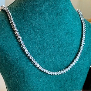 Colar riviera cravejada em 3 pontos com zircônias cristal de 3mm e 42 cm de comprimento com banho de ouro 18k ou ródio branco