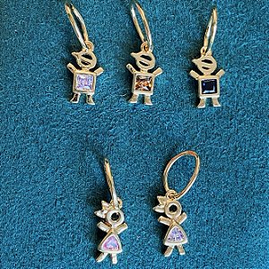 Pingente filho filha (menino ou menina) com zircônia colorida em prata 925 com banho de ouro 18k