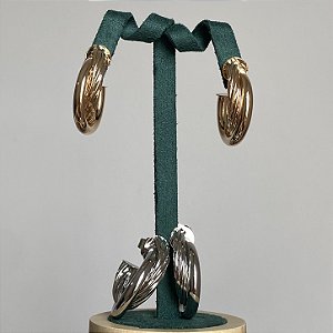 Brinco argola dupla torcida (tamanho P ou M) com banho de ouro 18k ou ródio branco