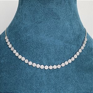 Colar riviera mini florzinhas cravejadas com zircônias na cor cristal fecho deslizante com banho de ródio branco