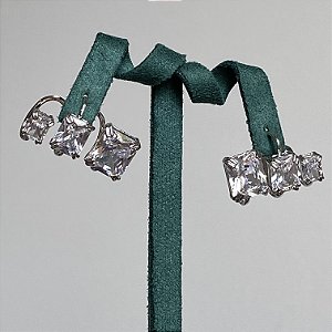 Brinco ear hook piercing fake zircônias na cor cristal com banho de ródio branco (o par)