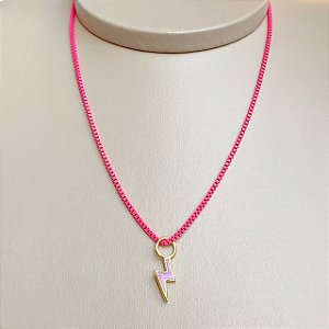 Colar Colorido Pink com Pingente de Raio Esmaltado Lilás com Banho de Ouro 18k