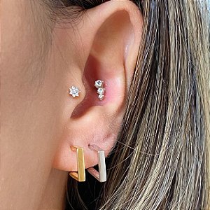 Brinco meia argola losango liso banhado a ouro 18k ou ródio branco