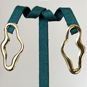 Brinco aura liso com banho de ouro 18k