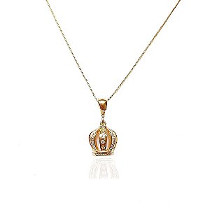 Colar Com Pingente De Coroa Em Micro Zircônias Folheado A Ouro