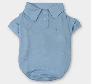 camisa polo azul claro