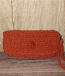 Clutch Vibrant