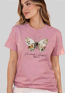 T-SHIRT FEMININA - PERDOADA E REDIMIDA - COR ROSA CLARO