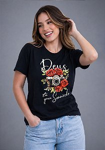 T-SHIRT FEMININA - DEUS TE QUER SORRINDO - COR PRETO